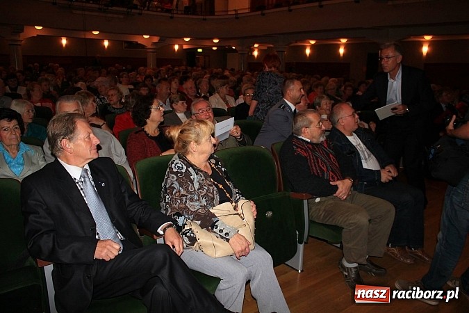 Zdjęcie w galerii na portalu naszraciborz.pl: Tłumy seniorów na kongresie w RCK wiadomości z regionu