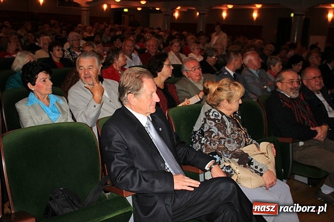 Zdjęcie w galerii na portalu naszraciborz.pl: Tłumy seniorów na kongresie w RCK wiadomości z regionu