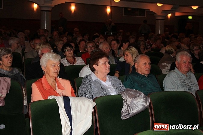 Zdjęcie w galerii na portalu naszraciborz.pl: Tłumy seniorów na kongresie w RCK wiadomości z regionu