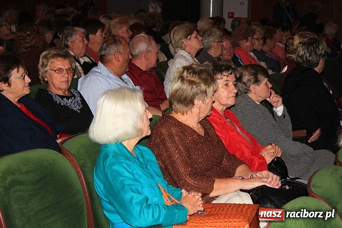 Zdjęcie w galerii na portalu naszraciborz.pl: Tłumy seniorów na kongresie w RCK wiadomości z regionu