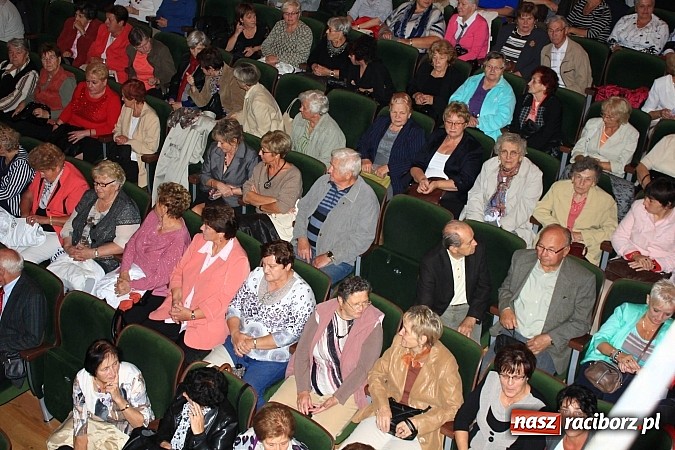 Zdjęcie w galerii na portalu naszraciborz.pl: Tłumy seniorów na kongresie w RCK wiadomości z regionu