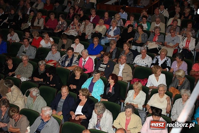Zdjęcie w galerii na portalu naszraciborz.pl: Tłumy seniorów na kongresie w RCK wiadomości z regionu