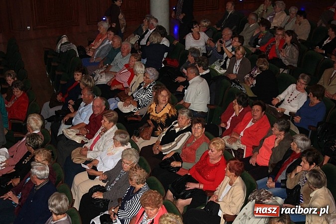 Zdjęcie w galerii na portalu naszraciborz.pl: Tłumy seniorów na kongresie w RCK wiadomości z regionu
