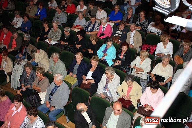 Zdjęcie w galerii na portalu naszraciborz.pl: Tłumy seniorów na kongresie w RCK wiadomości z regionu