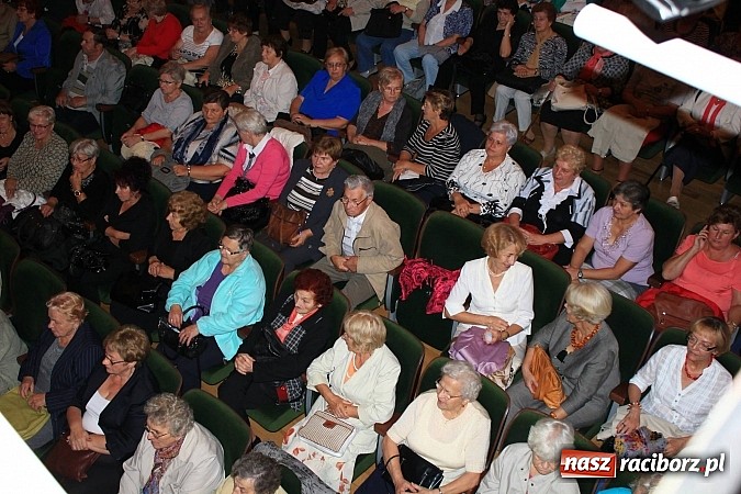 Zdjęcie w galerii na portalu naszraciborz.pl: Tłumy seniorów na kongresie w RCK wiadomości z regionu