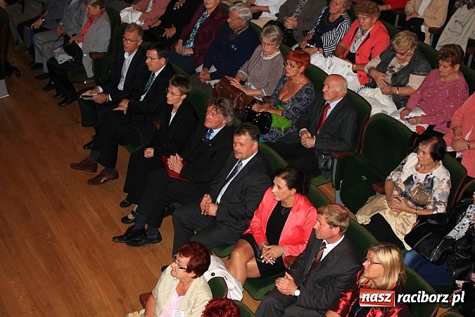 Zdjęcie w galerii na portalu naszraciborz.pl: Tłumy seniorów na kongresie w RCK wiadomości z regionu