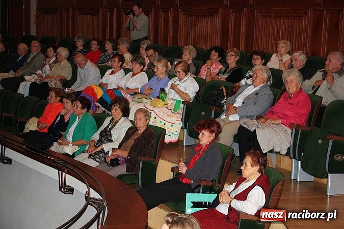 Zdjęcie w galerii na portalu naszraciborz.pl: Tłumy seniorów na kongresie w RCK wiadomości z regionu