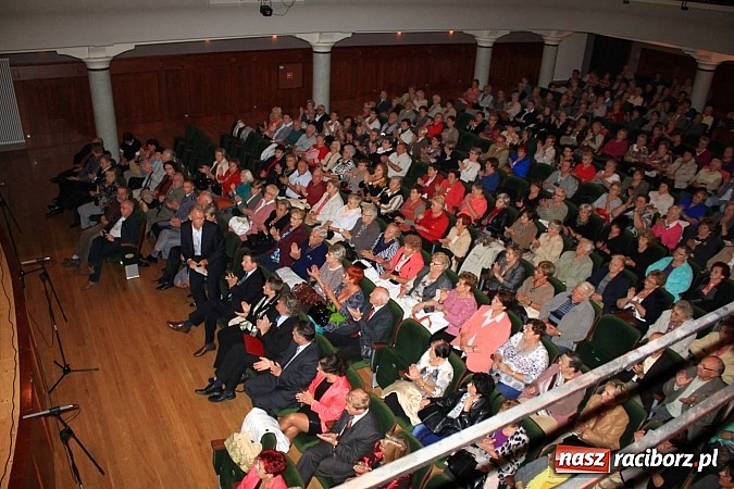 Zdjęcie w galerii na portalu naszraciborz.pl: Tłumy seniorów na kongresie w RCK wiadomości z regionu