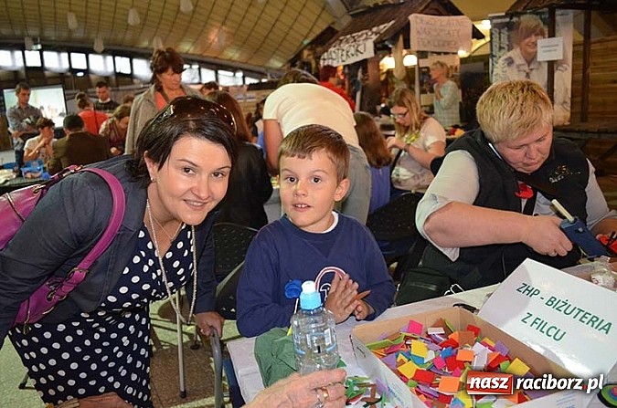 Zdjęcie w galerii na portalu naszraciborz.pl: Nagrodzeni EkoAktywni na eko-pikniku wiadomości z regionu
