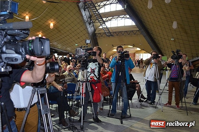 Zdjęcie w galerii na portalu naszraciborz.pl: Nagrodzeni EkoAktywni na eko-pikniku wiadomości z regionu