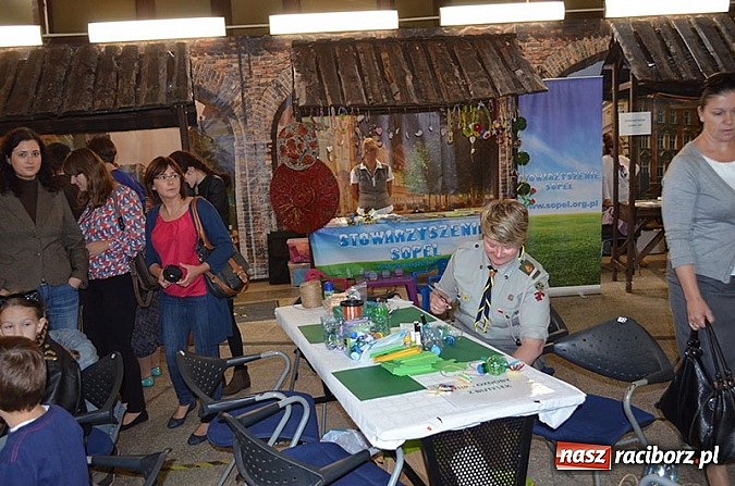 Zdjęcie w galerii na portalu naszraciborz.pl: Nagrodzeni EkoAktywni na eko-pikniku wiadomości z regionu