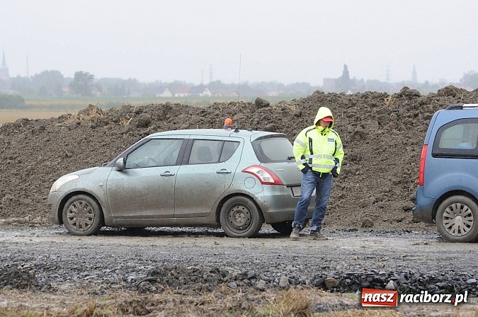 Zdjęcie w galerii na portalu naszraciborz.pl: Prezydent Bronisław Komorowski odwiedził teren budowy zbiornika Racibórz wiadomości z regionu