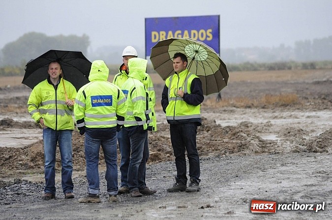 Zdjęcie w galerii na portalu naszraciborz.pl: Prezydent Bronisław Komorowski odwiedził teren budowy zbiornika Racibórz wiadomości z regionu