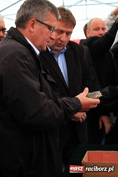 Zdjęcie w galerii na portalu naszraciborz.pl: Prezydent Bronisław Komorowski odwiedził teren budowy zbiornika Racibórz wiadomości z regionu