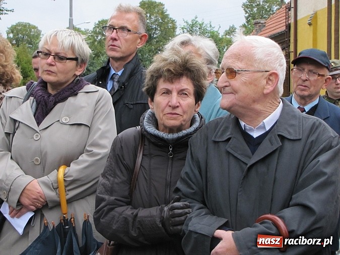 Zdjęcie w galerii na portalu naszraciborz.pl: Uczcili pamięć Sybiraków wiadomości z regionu