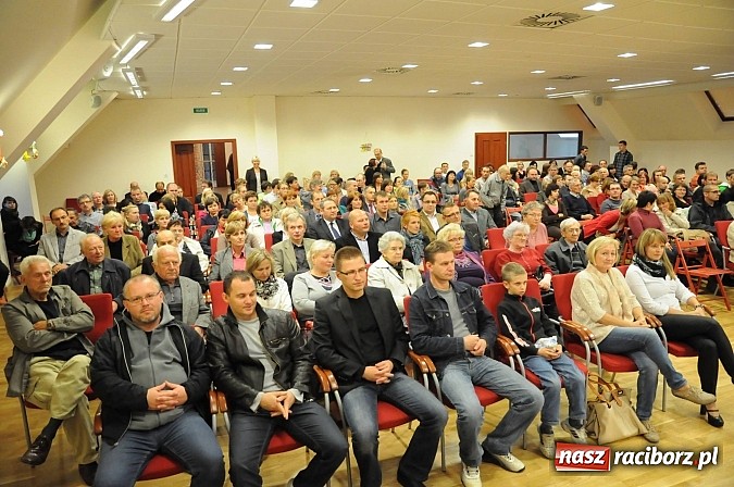 Zdjęcie w galerii na portalu naszraciborz.pl: Prelekcja na zamku - represje Armii Czerwonej wobec ludności Śląska na ziemi raciborskiej wiadomości z regionu