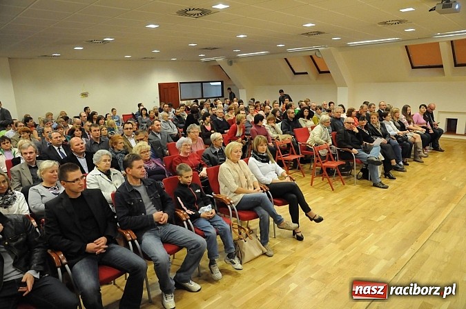 Zdjęcie w galerii na portalu naszraciborz.pl: Prelekcja na zamku - represje Armii Czerwonej wobec ludności Śląska na ziemi raciborskiej wiadomości z regionu