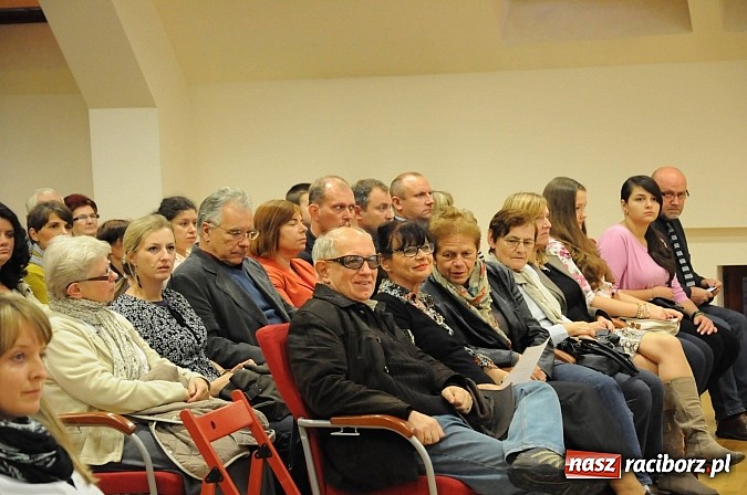 Zdjęcie w galerii na portalu naszraciborz.pl: Prelekcja na zamku - represje Armii Czerwonej wobec ludności Śląska na ziemi raciborskiej wiadomości z regionu