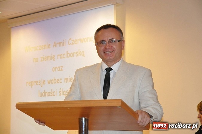 Zdjęcie w galerii na portalu naszraciborz.pl: Prelekcja na zamku - represje Armii Czerwonej wobec ludności Śląska na ziemi raciborskiej wiadomości z regionu