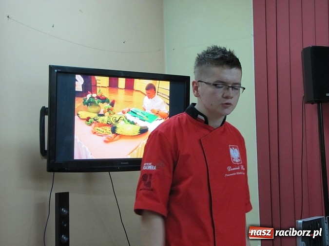 Zdjęcie w galerii na portalu naszraciborz.pl: Burak jako źródło przeżycia artystycznego wiadomości z regionu