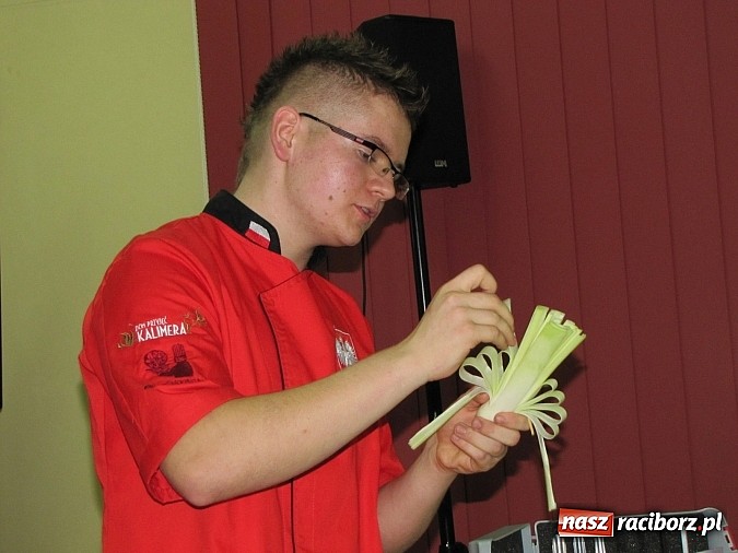 Zdjęcie w galerii na portalu naszraciborz.pl: Burak jako źródło przeżycia artystycznego wiadomości z regionu