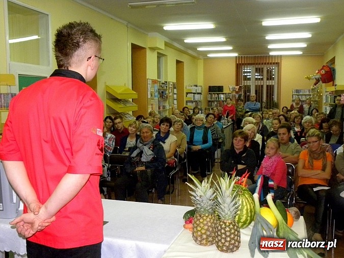 Zdjęcie w galerii na portalu naszraciborz.pl: Burak jako źródło przeżycia artystycznego wiadomości z regionu