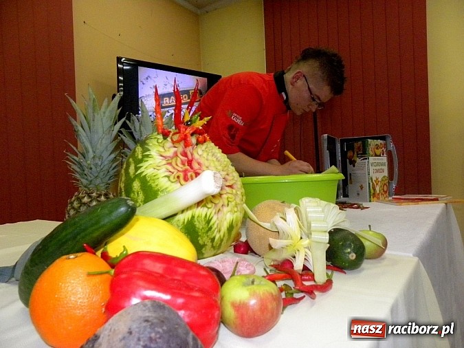 Zdjęcie w galerii na portalu naszraciborz.pl: Burak jako źródło przeżycia artystycznego wiadomości z regionu