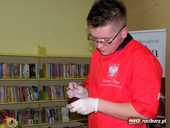 Zdjęcie w galerii na portalu naszraciborz.pl: Burak jako źródło przeżycia artystycznego wiadomości z regionu