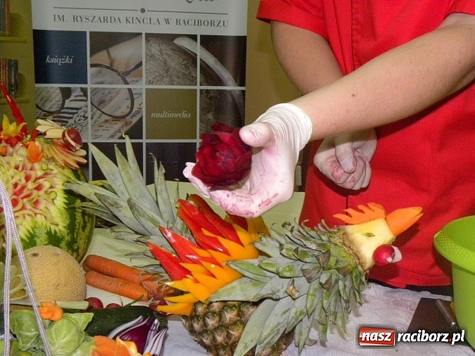 Zdjęcie w galerii na portalu naszraciborz.pl: Burak jako źródło przeżycia artystycznego wiadomości z regionu