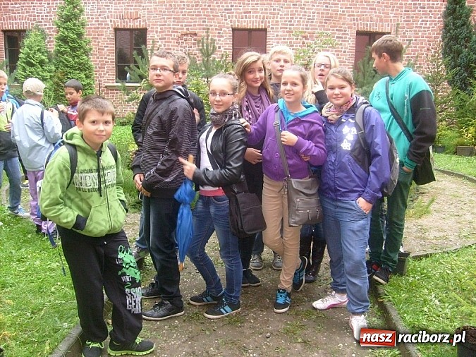 Zdjęcie w galerii na portalu naszraciborz.pl: Młodzi przyrodnicy na wystawie łowieckiej wiadomości z regionu