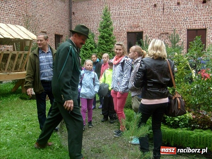 Zdjęcie w galerii na portalu naszraciborz.pl: Młodzi przyrodnicy na wystawie łowieckiej wiadomości z regionu