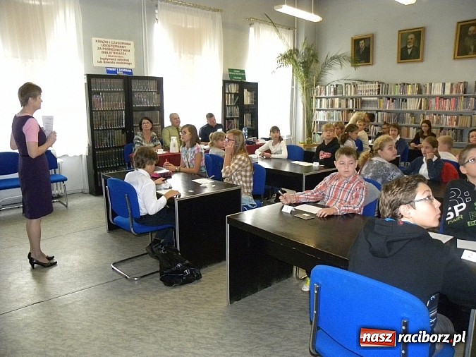 Zdjęcie w galerii na portalu naszraciborz.pl: Czyste powietrze, to twój ruch - Turniej Wiedzy o Ruchu Drogowym wiadomości z regionu