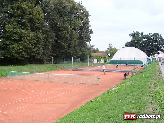 Zdjęcie w galerii na portalu naszraciborz.pl: Turniej tenisowy na kortach OSiR-u wiadomości z regionu