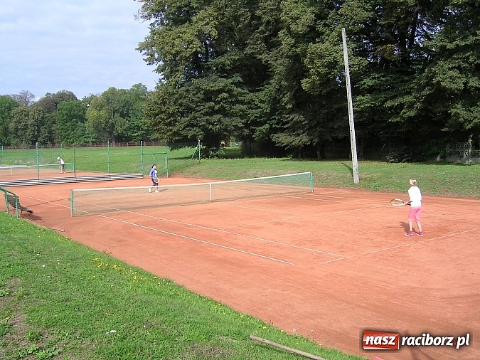 Zdjęcie w galerii na portalu naszraciborz.pl: Turniej tenisowy na kortach OSiR-u wiadomości z regionu
