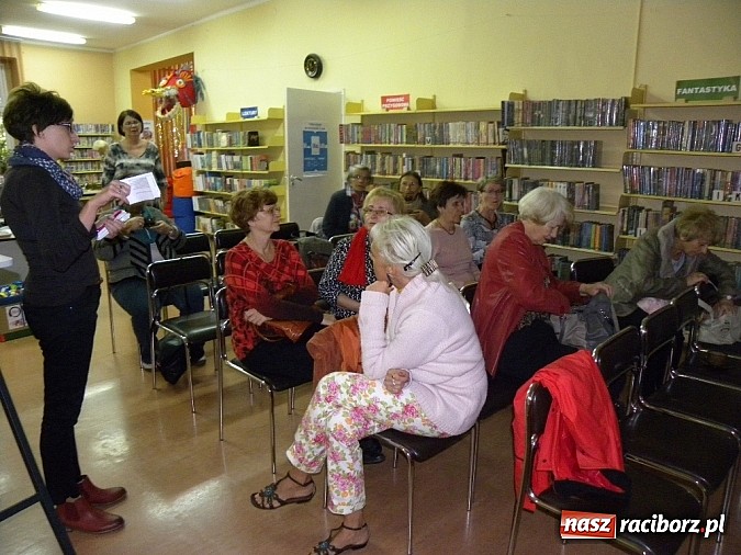 Zdjęcie w galerii na portalu naszraciborz.pl: Pasje Krystyny Jandy w raciborskiej bibliotece wiadomości z regionu