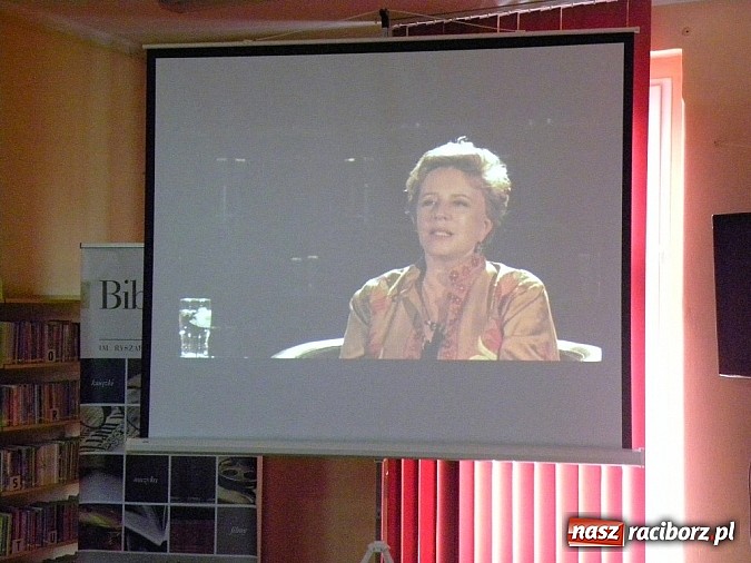 Zdjęcie w galerii na portalu naszraciborz.pl: Pasje Krystyny Jandy w raciborskiej bibliotece wiadomości z regionu