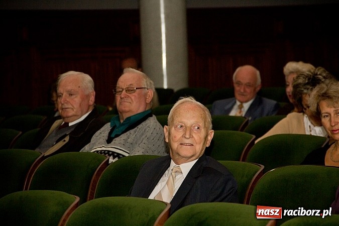 Zdjęcie w galerii na portalu naszraciborz.pl: Ballada o Wołyniu wystawiona w RCK-u wiadomości z regionu