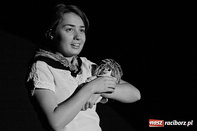 Zdjęcie w galerii na portalu naszraciborz.pl: Ballada o Wołyniu wystawiona w RCK-u wiadomości z regionu