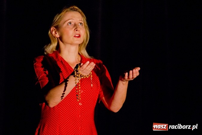 Zdjęcie w galerii na portalu naszraciborz.pl: Ballada o Wołyniu wystawiona w RCK-u wiadomości z regionu