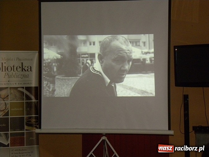 Zdjęcie w galerii na portalu naszraciborz.pl: Forma II - wernisaż wystawy wiadomości z regionu