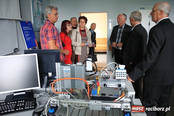 Zdjęcie w galerii na portalu naszraciborz.pl: Wspomnień czas - zjazd absolwent&oacute;w SN-u wiadomości z regionu