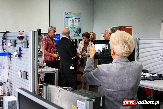 Zdjęcie w galerii na portalu naszraciborz.pl: Wspomnień czas - zjazd absolwent&oacute;w SN-u wiadomości z regionu