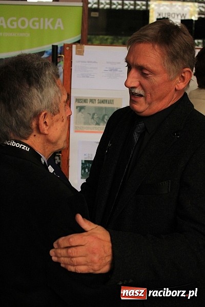 Zdjęcie w galerii na portalu naszraciborz.pl: Wspomnień czas - zjazd absolwent&oacute;w SN-u wiadomości z regionu