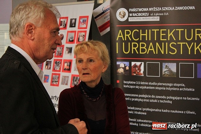 Zdjęcie w galerii na portalu naszraciborz.pl: Wspomnień czas - zjazd absolwent&oacute;w SN-u wiadomości z regionu