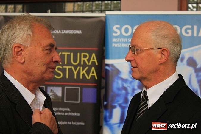 Zdjęcie w galerii na portalu naszraciborz.pl: Wspomnień czas - zjazd absolwent&oacute;w SN-u wiadomości z regionu