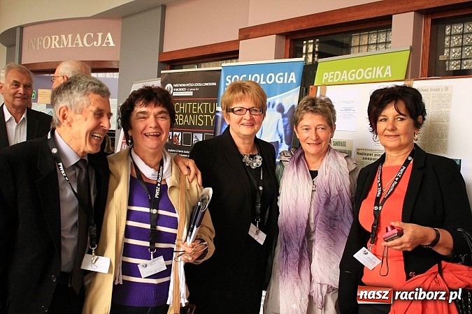 Zdjęcie w galerii na portalu naszraciborz.pl: Wspomnień czas - zjazd absolwent&oacute;w SN-u wiadomości z regionu