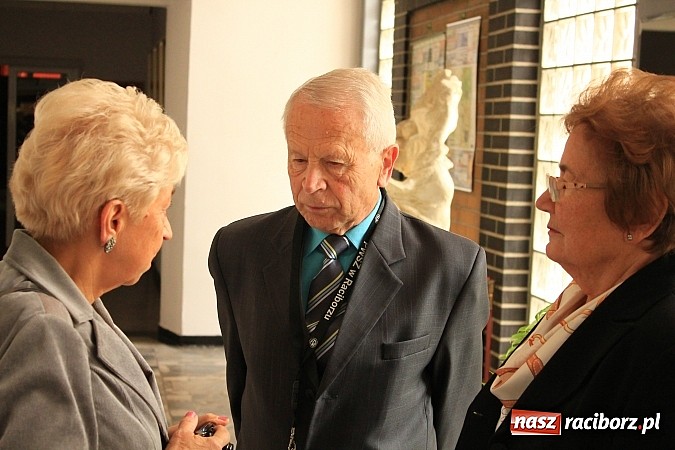 Zdjęcie w galerii na portalu naszraciborz.pl: Wspomnień czas - zjazd absolwent&oacute;w SN-u wiadomości z regionu