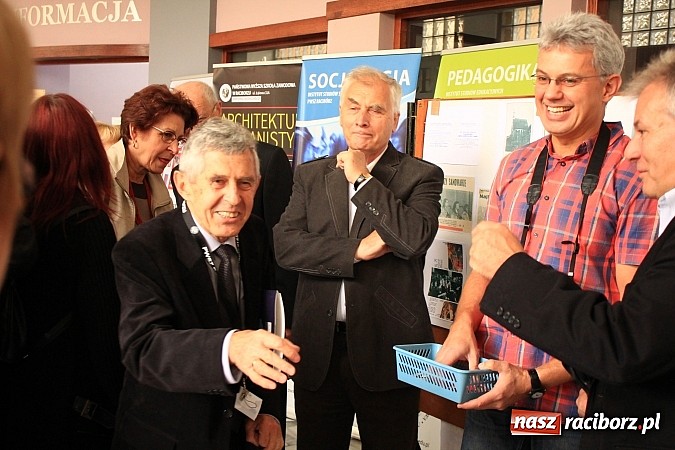 Zdjęcie w galerii na portalu naszraciborz.pl: Wspomnień czas - zjazd absolwent&oacute;w SN-u wiadomości z regionu