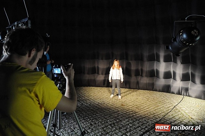 Zdjęcie w galerii na portalu naszraciborz.pl: Dziedziniec zamku zamienił się w wielkie naukowe laboratorium wiadomości z regionu