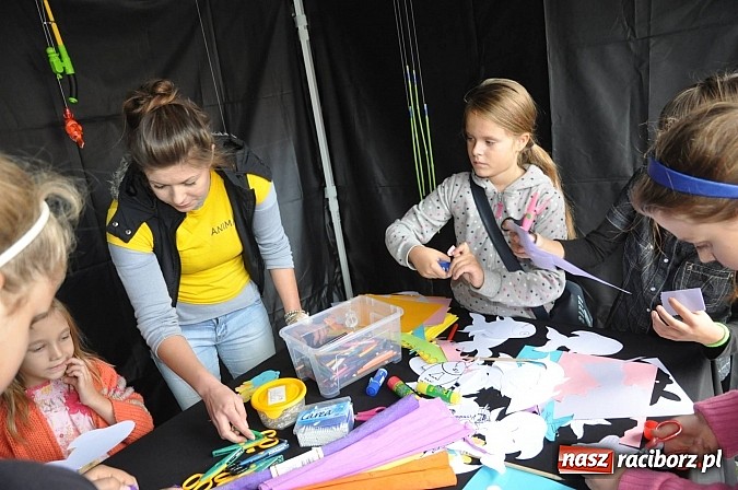 Zdjęcie w galerii na portalu naszraciborz.pl: Dziedziniec zamku zamienił się w wielkie naukowe laboratorium wiadomości z regionu